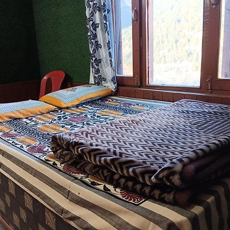 מנאלי Roop Mountain Homestay מראה חיצוני תמונה