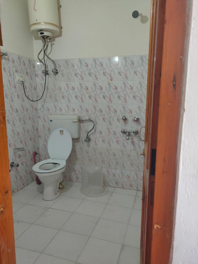 מנאלי Roop Mountain Homestay מראה חיצוני תמונה