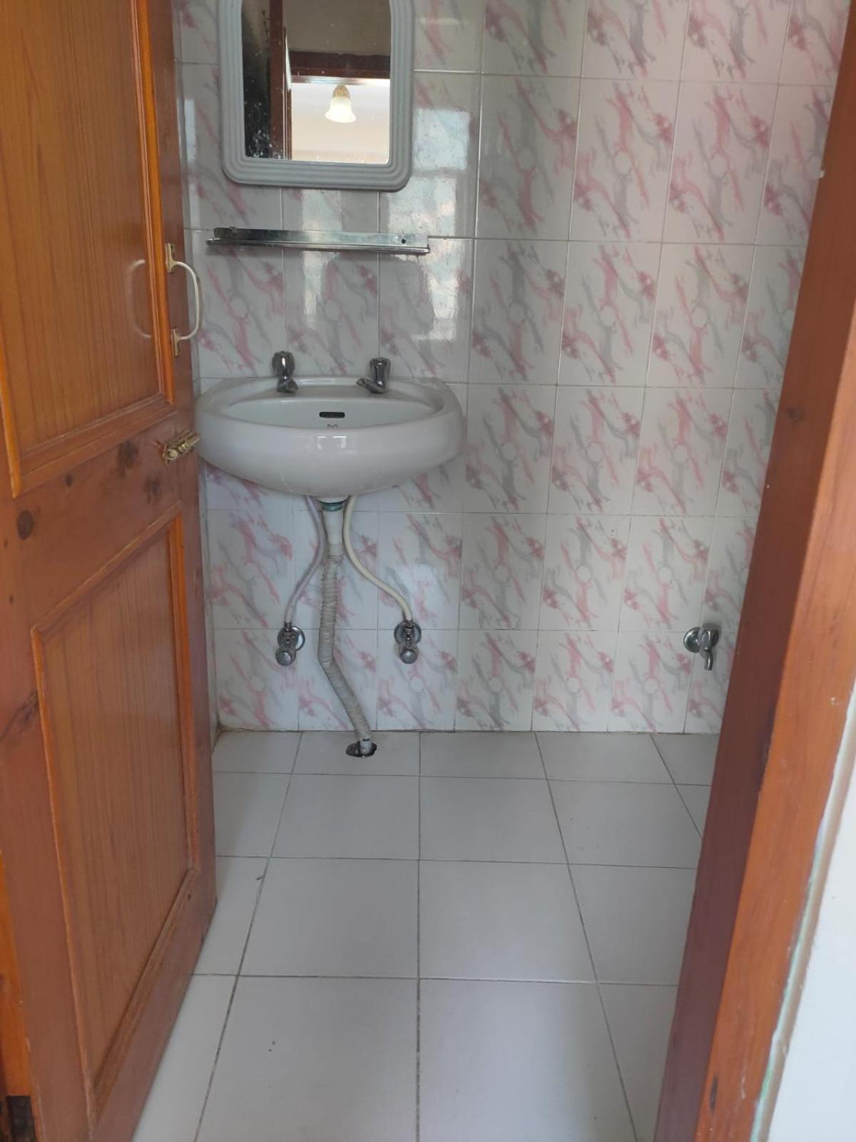 מנאלי Roop Mountain Homestay מראה חיצוני תמונה