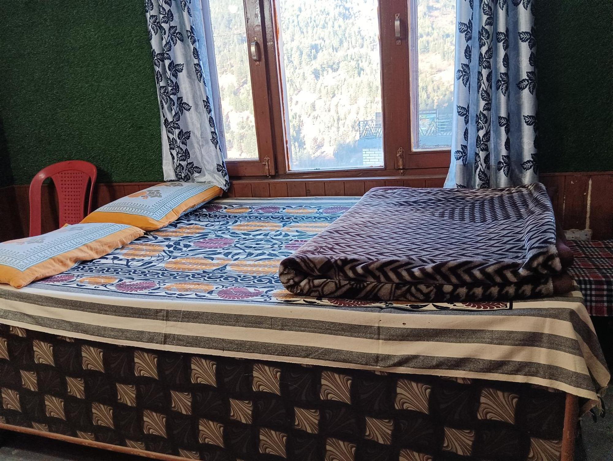 מנאלי Roop Mountain Homestay מראה חיצוני תמונה