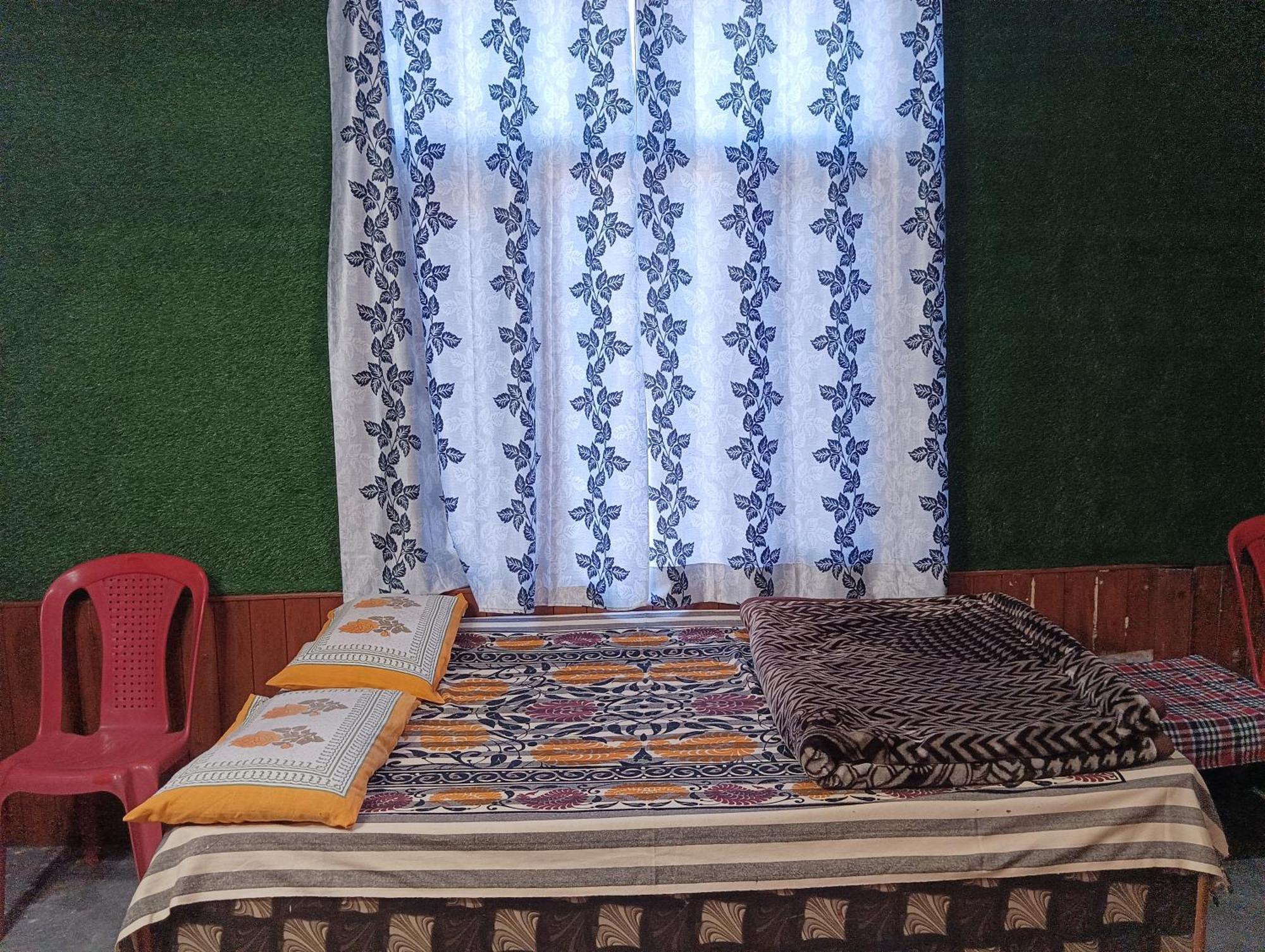 מנאלי Roop Mountain Homestay מראה חיצוני תמונה